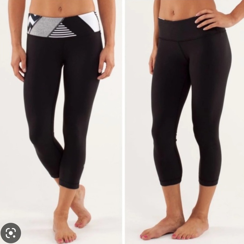 Lululemon Wunder Under Reversible Crop Legging with b&w patterned band